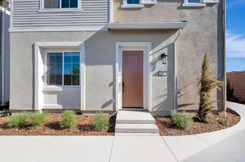 14545 Southpointe Dr #44, Folsom, CA 95630