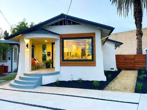 22 Murdock Ct, Oakland, CA 94605