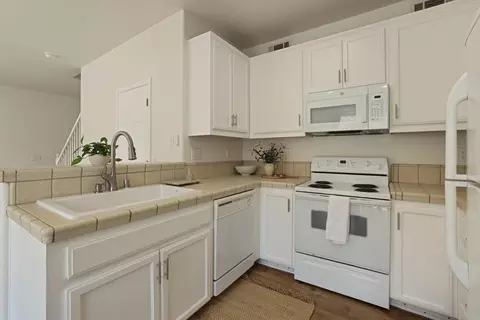 Kitchen - 157 Bridle Point Cir, Copperopolis, CA 95228 photo 1 of 3