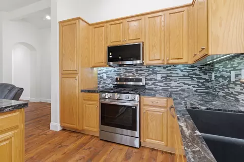Kitchen - 2338 Carol Ann Dr, Tracy, CA 95377 photo 4 of 7