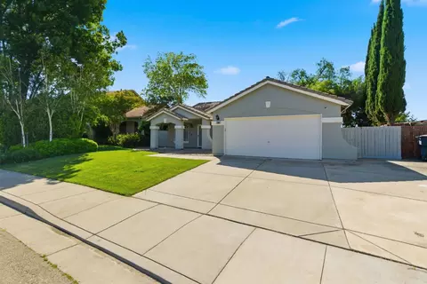 Exterior - 2338 Carol Ann Dr, Tracy, CA 95377 photo 2 of 9