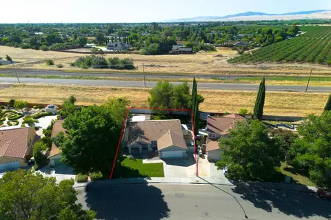 View/Area - 2338 Carol Ann Dr, Tracy, CA 95377 photo 3 of 4