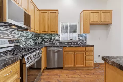 Kitchen - 2338 Carol Ann Dr, Tracy, CA 95377 photo 3 of 7