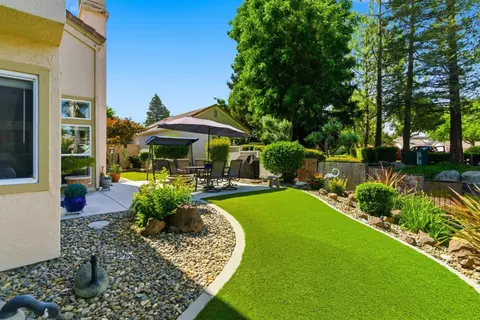 Exterior - 1009 Copper Lake Ct, Modesto, CA 95355 photo 8 of 23