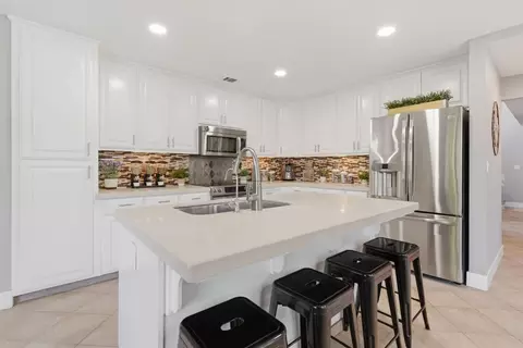 Kitchen - 1009 Copper Lake Ct, Modesto, CA 95355 photo 8 of 8