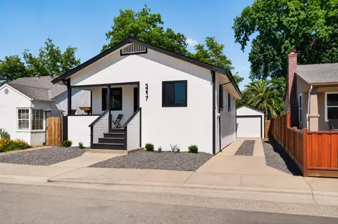 3217 43rd St, Sacramento, CA 95817