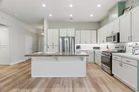 Kitchen - 1314 Millsbridge Pl, Lodi, CA 95242 photo 2 of 3