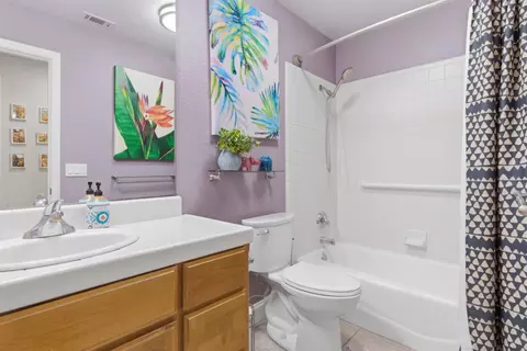 Bath - 1314 Millsbridge Pl, Lodi, CA 95242 photo 1 of 3