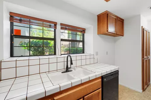 Kitchen - 6400 Solitary Ln #C, Carmichael, CA 95608 photo 4 of 6