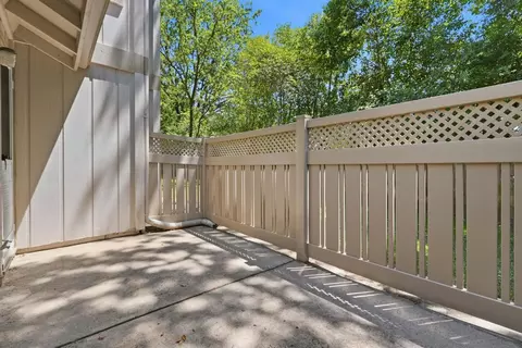 Exterior - 6400 Solitary Ln #C, Carmichael, CA 95608 photo 5 of 7