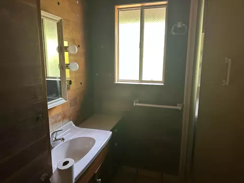 Bath - 4961 Cedar Ravine Rd, Placerville, CA 95667 photo 1 of 3