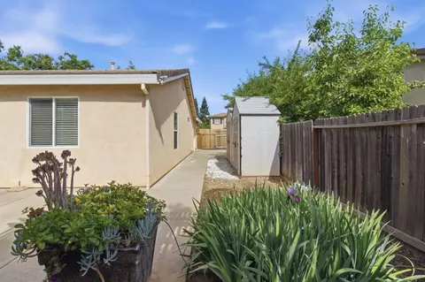 Exterior - 10909 Wethersfield Dr, Mather, CA 95655 photo 7 of 10