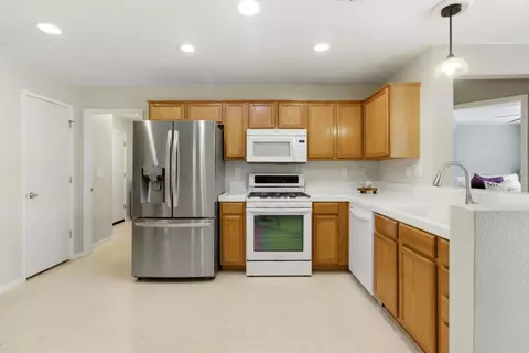 Kitchen - 10909 Wethersfield Dr, Mather, CA 95655 photo 3 of 4