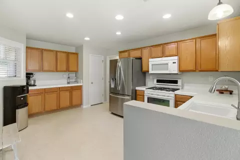 Kitchen - 10909 Wethersfield Dr, Mather, CA 95655 photo 2 of 4