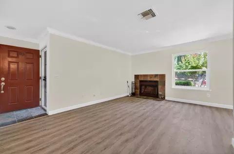 Living - 7121 Stella Ln #19, Carmichael, CA 95608 photo 1 of 4