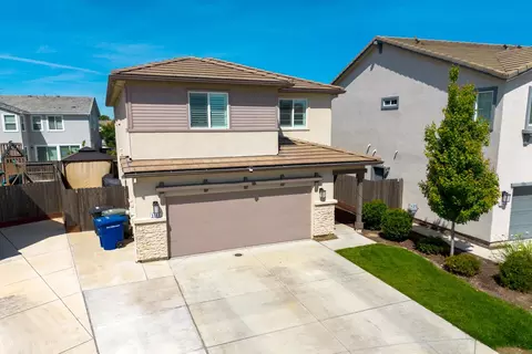 Exterior - 3148 Landmark Cir, Modesto, CA 95356 photo 7 of 9