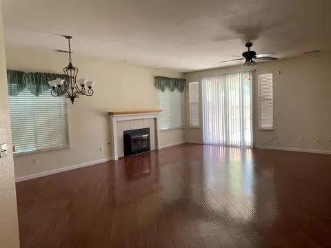 Living - 3532 Lauding Way, Modesto, CA 95355 photo 1 of 3