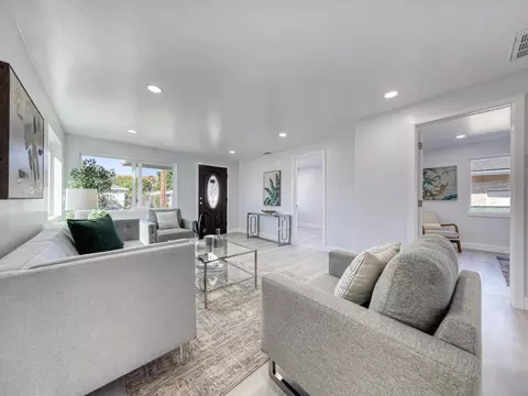 Living - 33603 3rd St, Union City, CA 94587 photo 4 of 4
