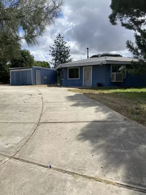 8235 Baldwin St, Valley Springs, CA 95252
