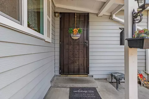 Entry Way - 638 Orange Ave, Ripon, CA 95366 photo 1 of 2