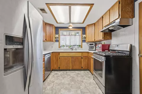 Kitchen - 638 Orange Ave, Ripon, CA 95366 photo 1 of 1