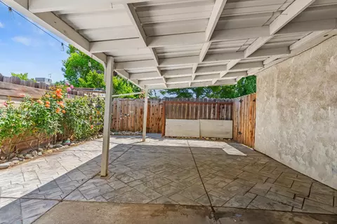 Exterior - 638 Orange Ave, Ripon, CA 95366 photo 7 of 9