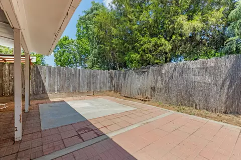 Exterior - 638 Orange Ave, Ripon, CA 95366 photo 6 of 9