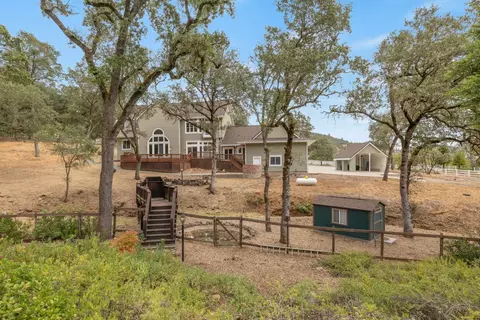 Exterior - 2565 Stagecoach Rd, Placerville, CA 95667 photo 4 of 10