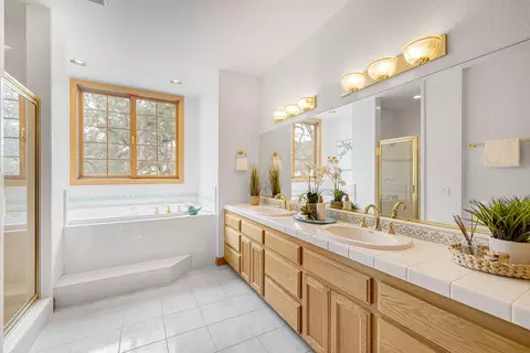 Bath - 2565 Stagecoach Rd, Placerville, CA 95667 photo 1 of 4