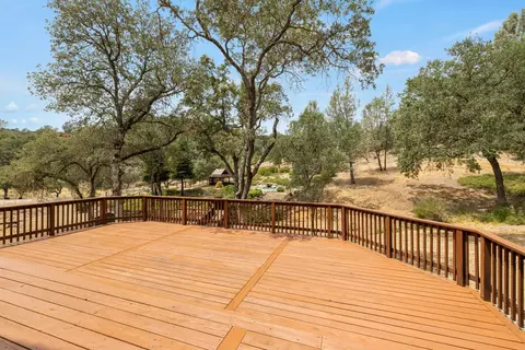Exterior - 2565 Stagecoach Rd, Placerville, CA 95667 photo 2 of 10