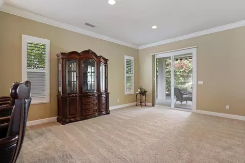 Living - 2424 Ashbridge Ln, Manteca, CA 95336 photo 5 of 7