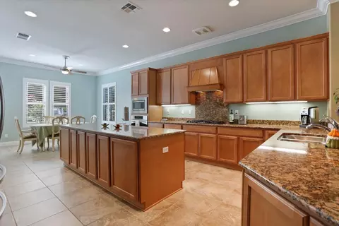 Kitchen - 2424 Ashbridge Ln, Manteca, CA 95336 photo 2 of 9
