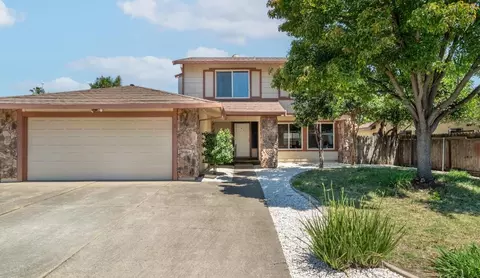 6 Lacota Ct, Sacramento, CA 95823