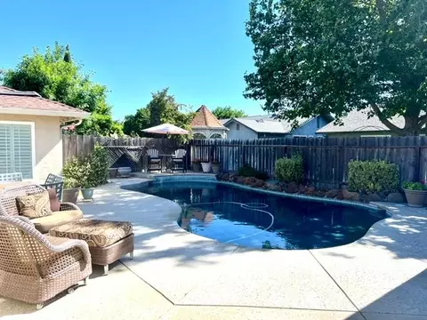 1826 Reisling Dr, Lodi, CA 95240