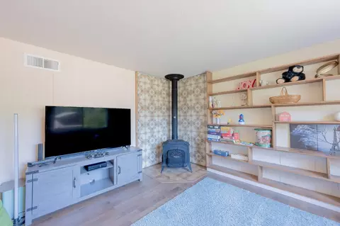 Living - 1479 Roaring Cp, Murphys, CA 95247 photo 6 of 7