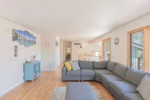 Living - 1479 Roaring Cp, Murphys, CA 95247 photo 3 of 7