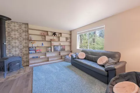 Living - 1479 Roaring Cp, Murphys, CA 95247 photo 7 of 7