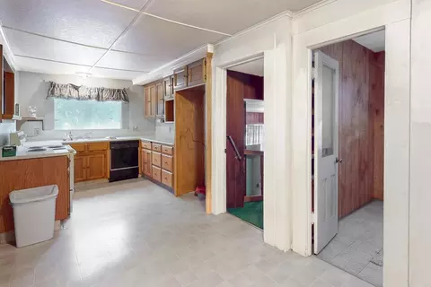 Entry Way - 1090 Gilstrap Ave, Gridley, CA 95948 photo 2 of 5