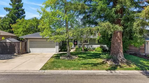 1705 Olympus Dr, Sacramento, CA 95864