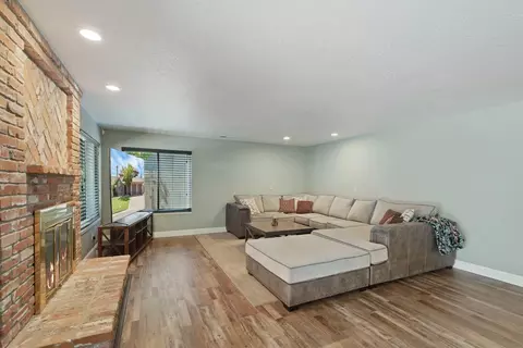 Living - 230 River Oaks Dr, Lodi, CA 95240 photo 6 of 6