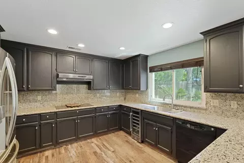 Kitchen - 230 River Oaks Dr, Lodi, CA 95240 photo 1 of 6