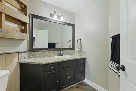 Bath - 230 River Oaks Dr, Lodi, CA 95240 photo 1 of 6