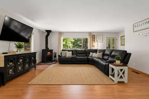 Living - 13901 Druid, Pine Grove, CA 95665 photo 2 of 2