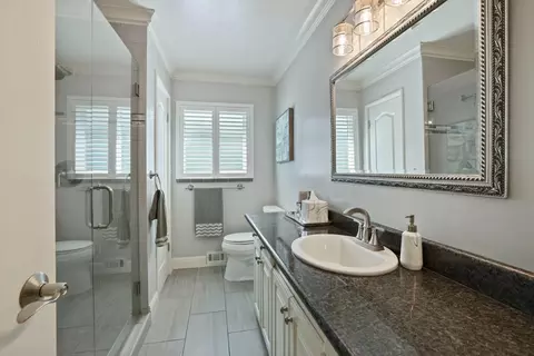 Bath - 704 Rimby Ave, Lodi, CA 95240 photo 4 of 5