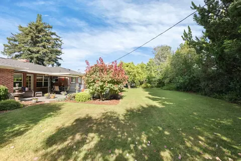 Exterior - 704 Rimby Ave, Lodi, CA 95240 photo 7 of 11