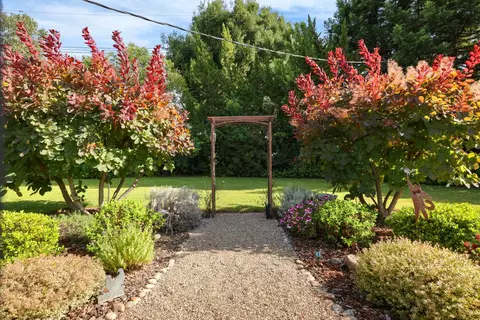 Exterior - 704 Rimby Ave, Lodi, CA 95240 photo 3 of 11