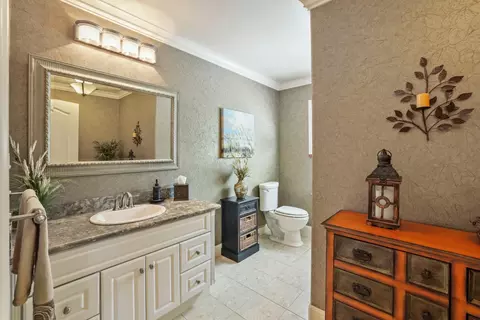 Bath - 704 Rimby Ave, Lodi, CA 95240 photo 1 of 5