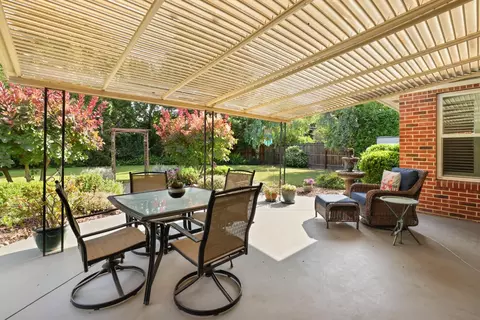 Exterior - 704 Rimby Ave, Lodi, CA 95240 photo 5 of 11