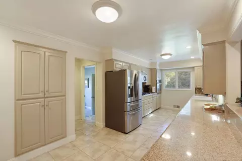 Kitchen - 704 Rimby Ave, Lodi, CA 95240 photo 4 of 4