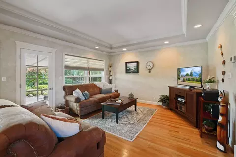 Living - 704 Rimby Ave, Lodi, CA 95240 photo 5 of 6